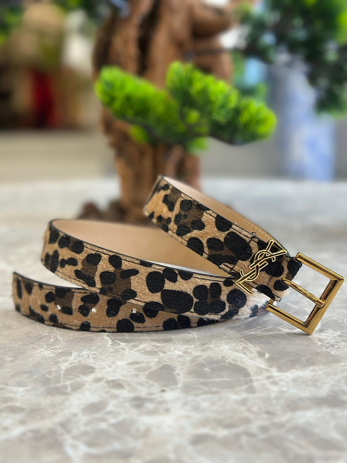 Gold Yazılı Kare Kemer LEOPAR