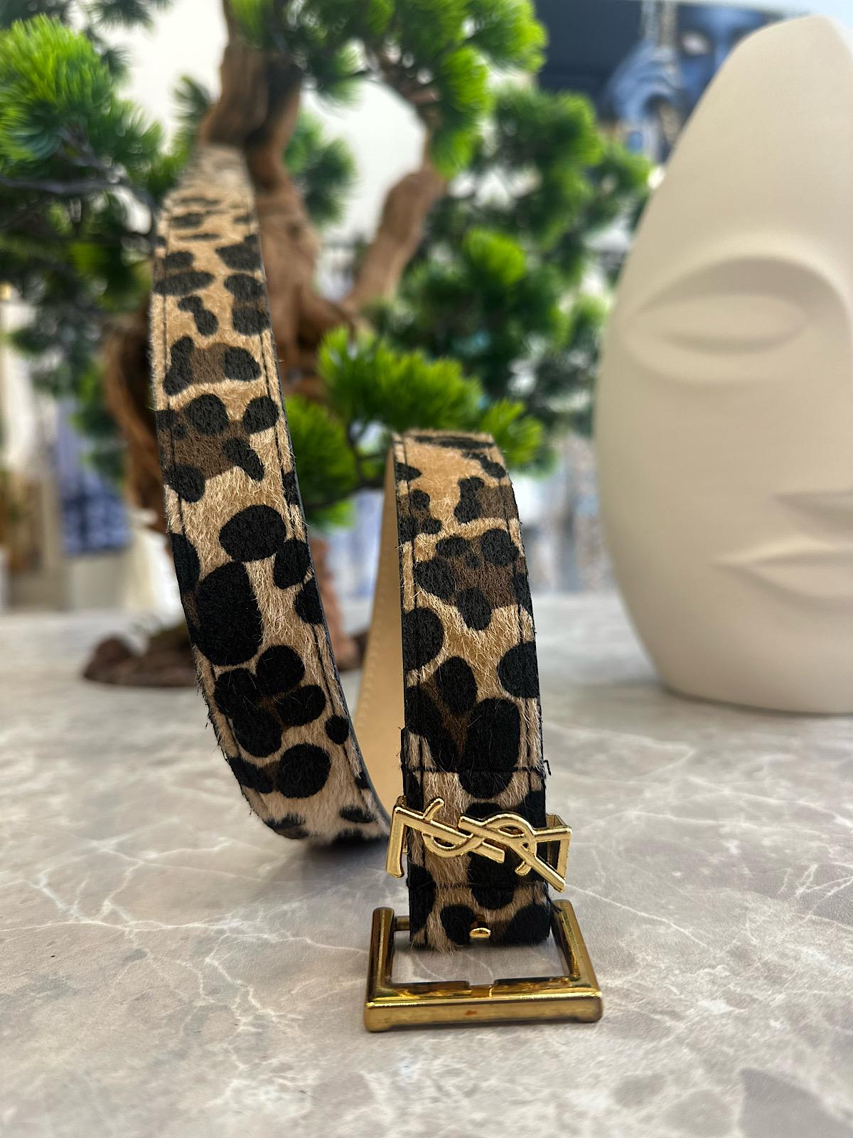 Gold Yazılı Kare Kemer LEOPAR