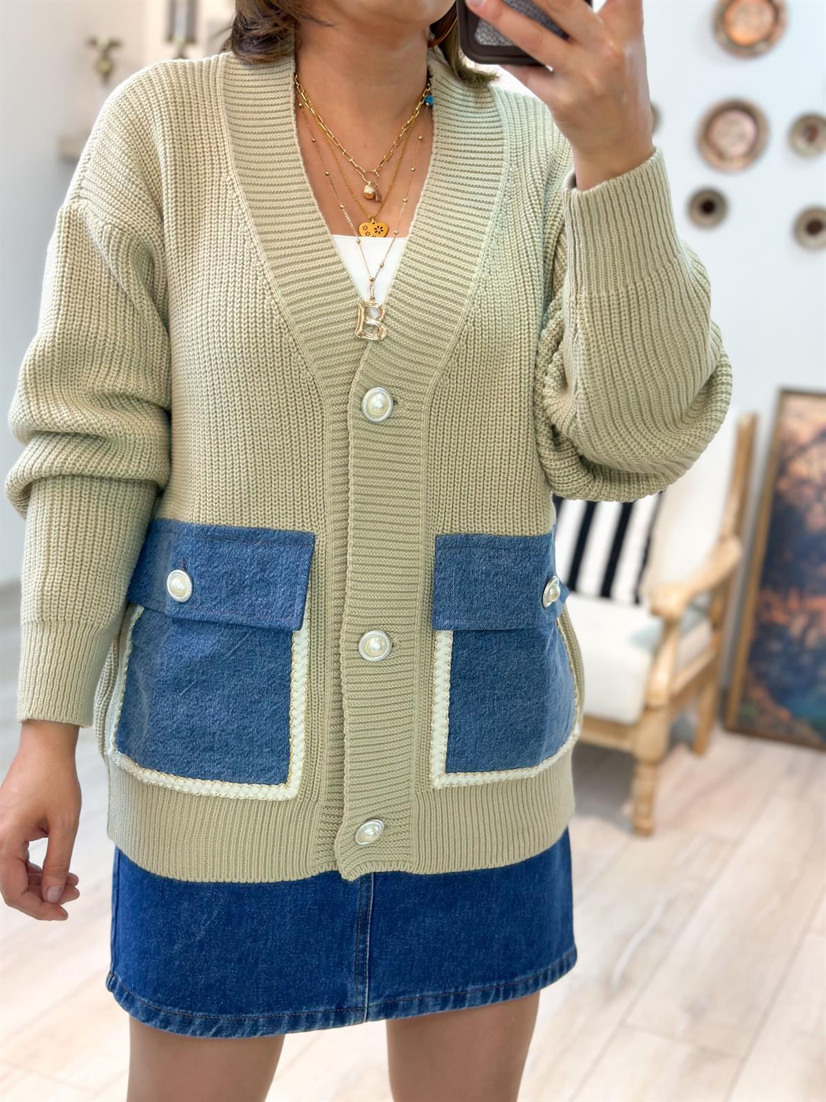 İnci Düğme Detaylı Cepli Hırka BEJ