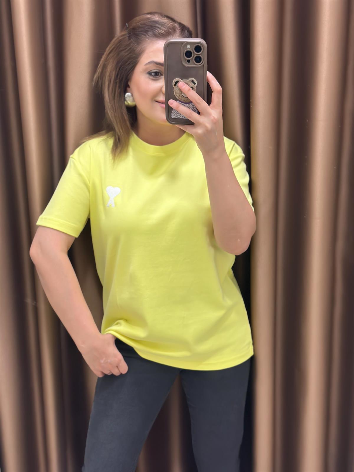Kalp Detaylı Orjinal Marka Tshirt Sarı