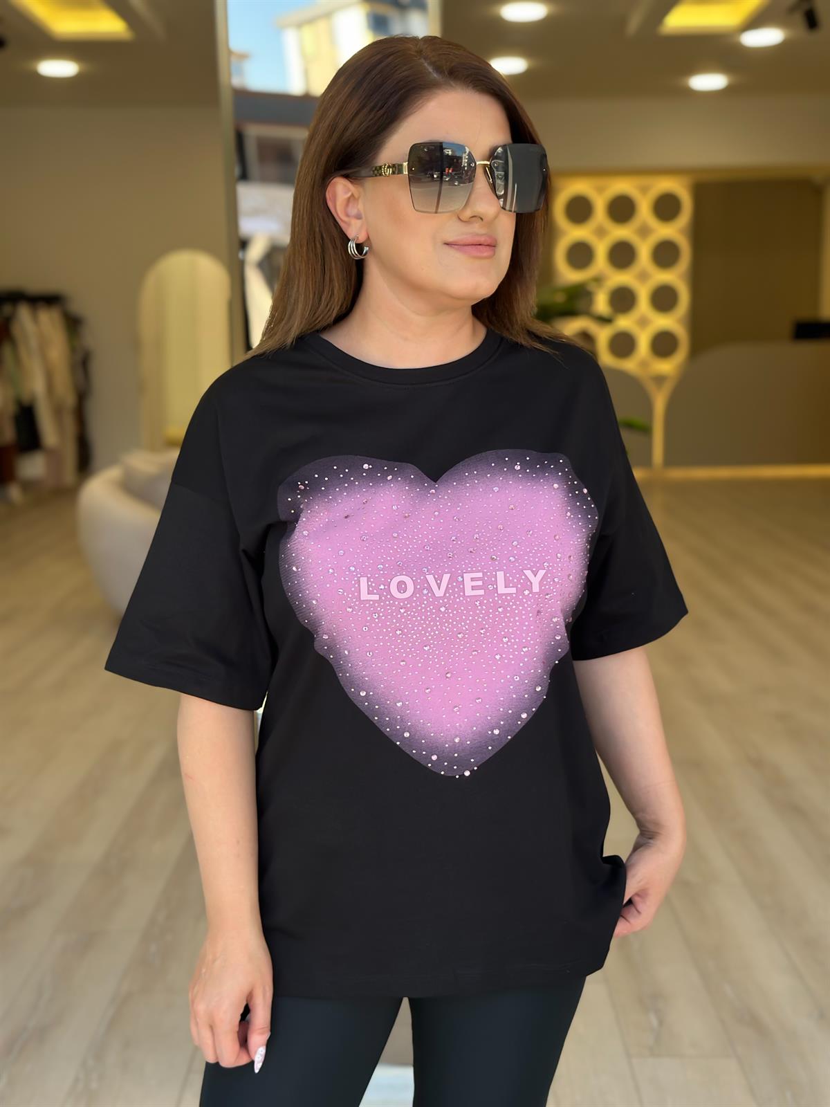 Kalp Detaylı Tshirt SİYAH