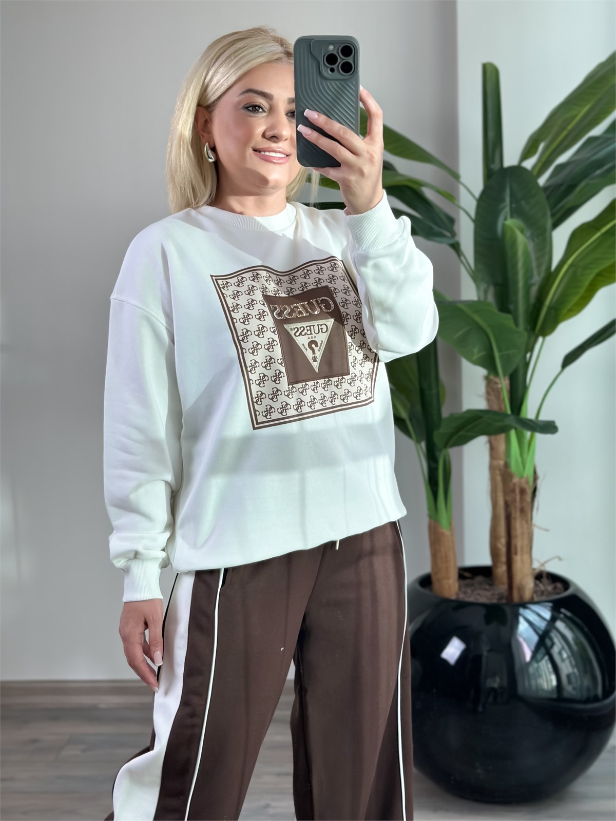 Kare Desenli Baskılı Sweatshirt BEYAZ