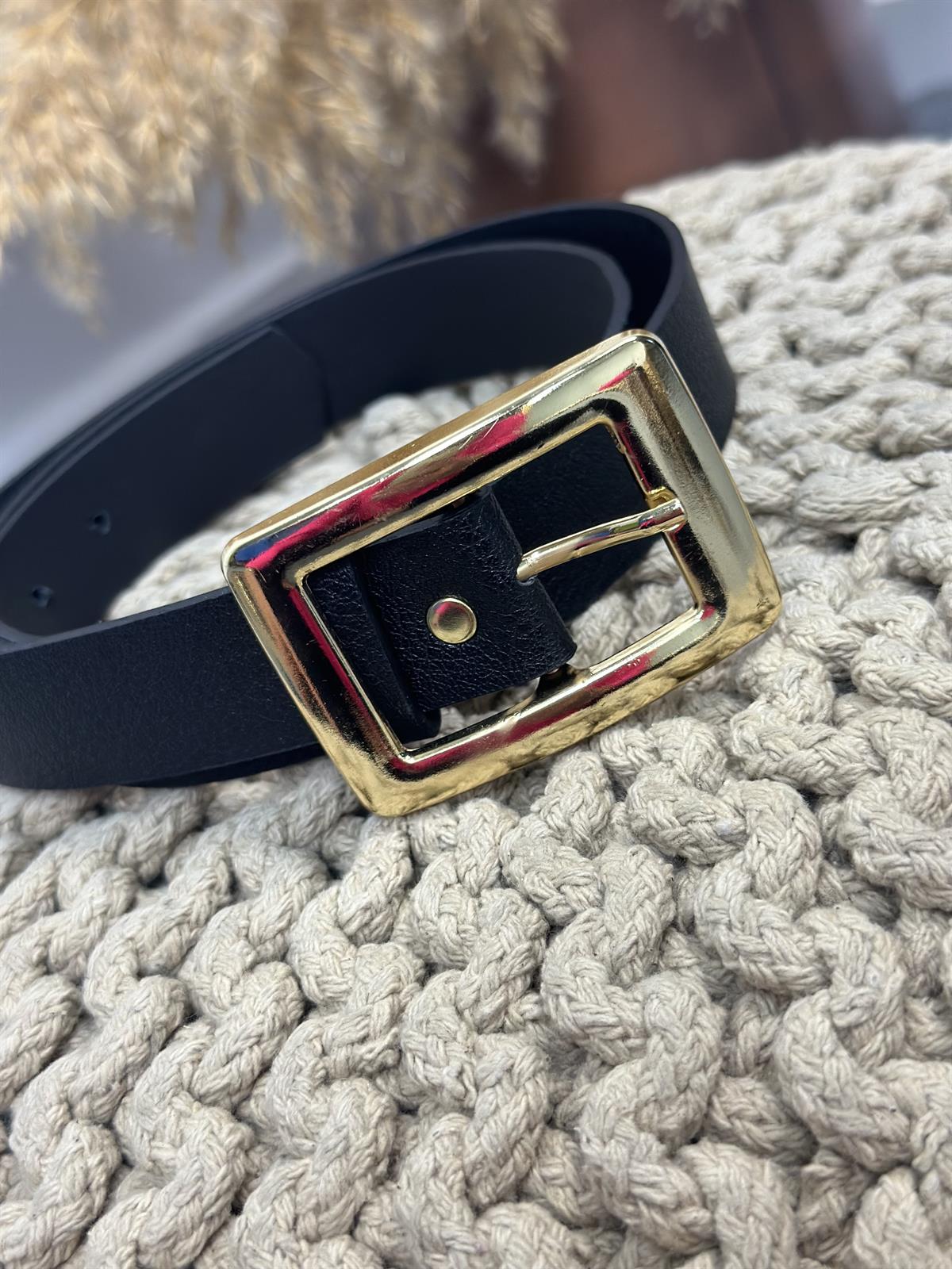 Kare Tokalı Kemer SİYAH