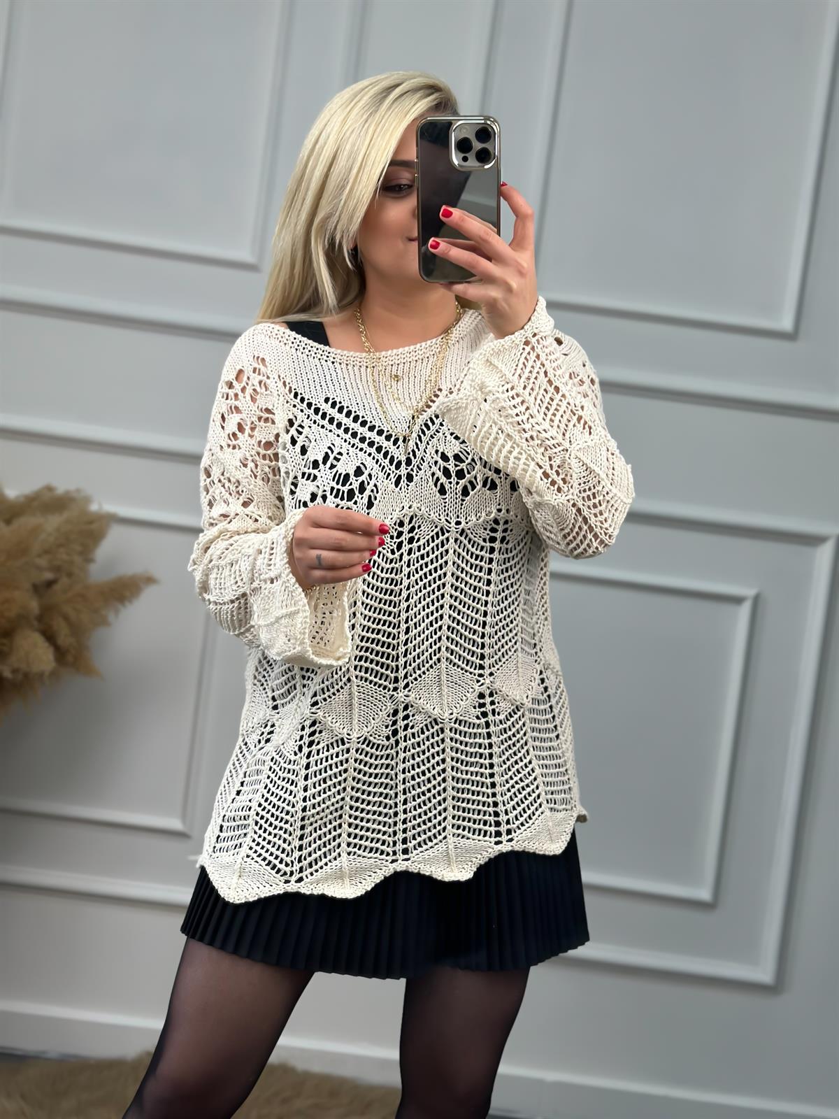 Kayık Yaka Desenli Kol Ve Etek Ucu Su Yolu Triko BEJ