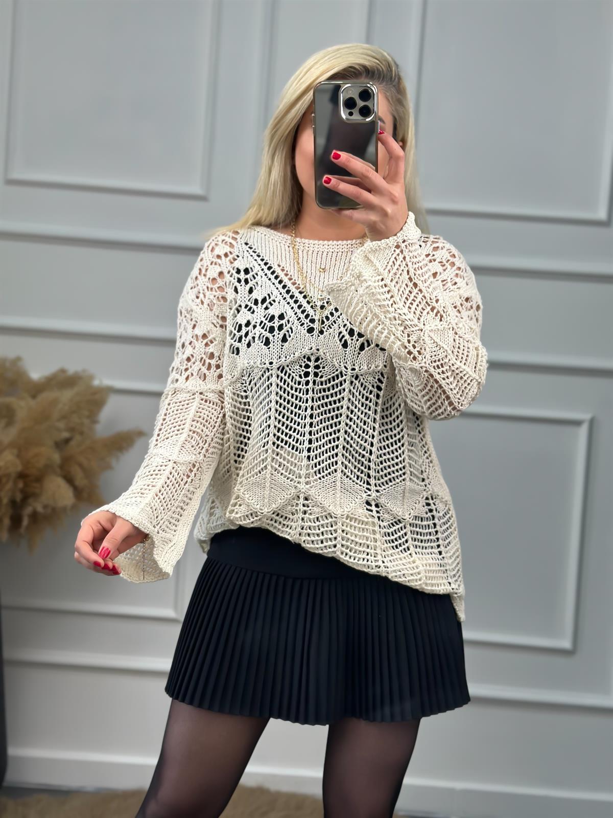 Kayık Yaka Desenli Kol Ve Etek Ucu Su Yolu Triko BEJ