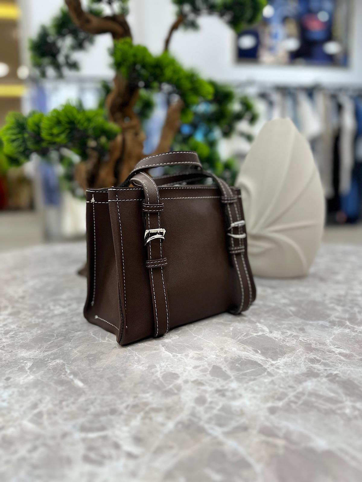 Kemer Detaylı Çanta KAHVE