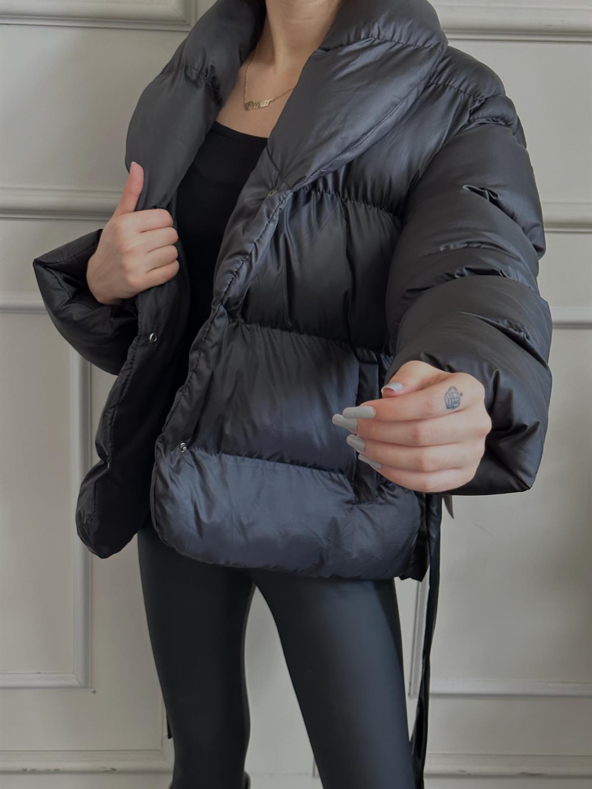 Kemer Detaylı Şişme Mont SİYAH