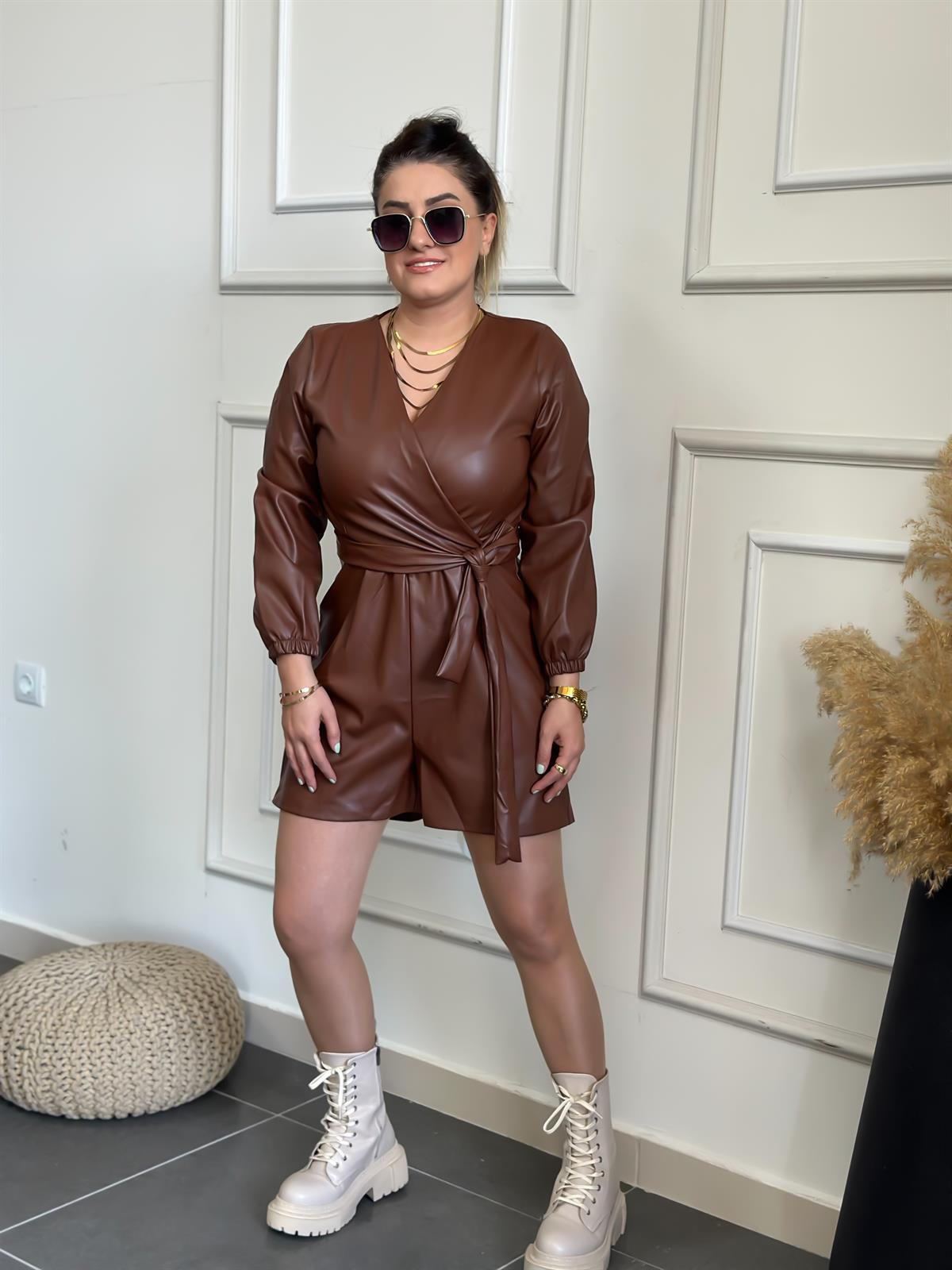 Kemerli Şortlu Deri Tulum TABA