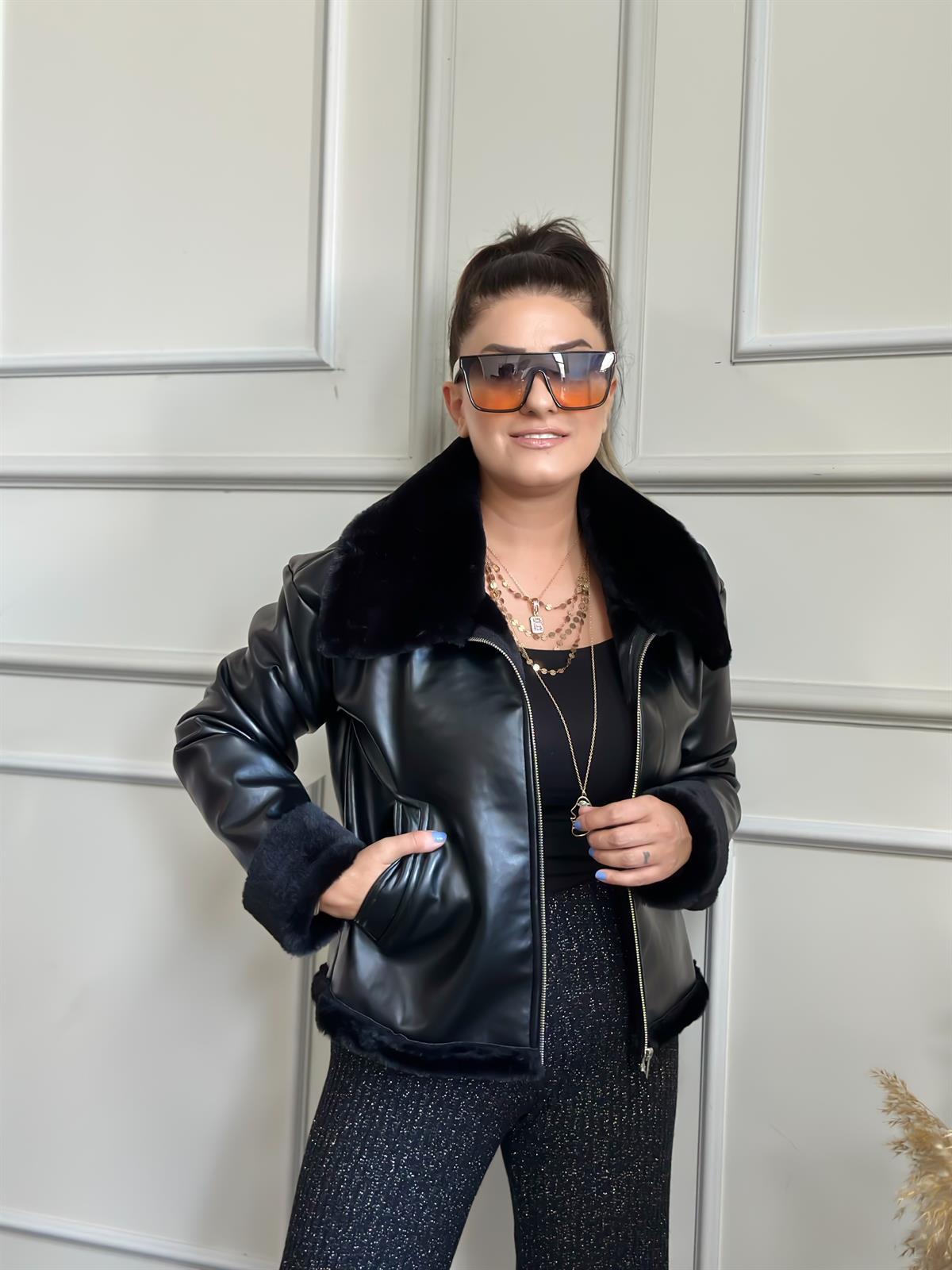 Kırmızı Kürklü Kısa Biker Deri Ceket SİYAH