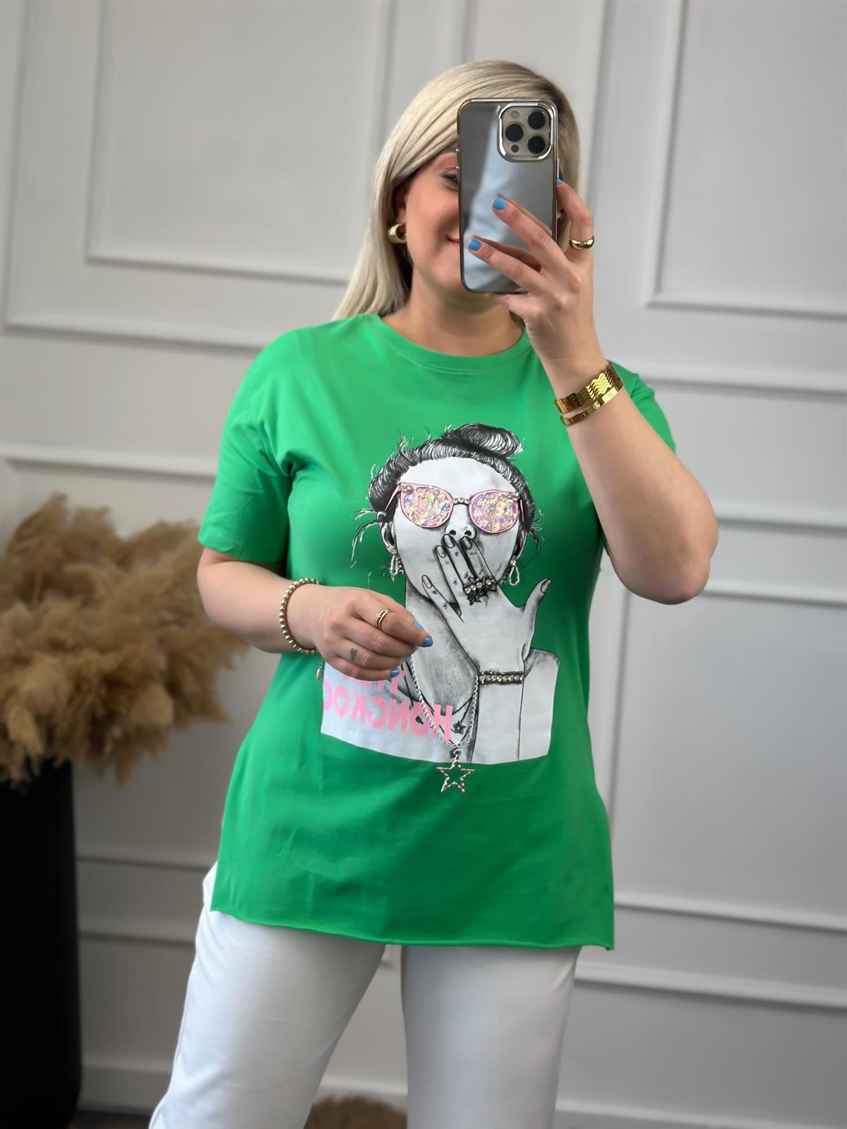 Kız Desenli Taş İşlemeli Tshirt YEŞİL