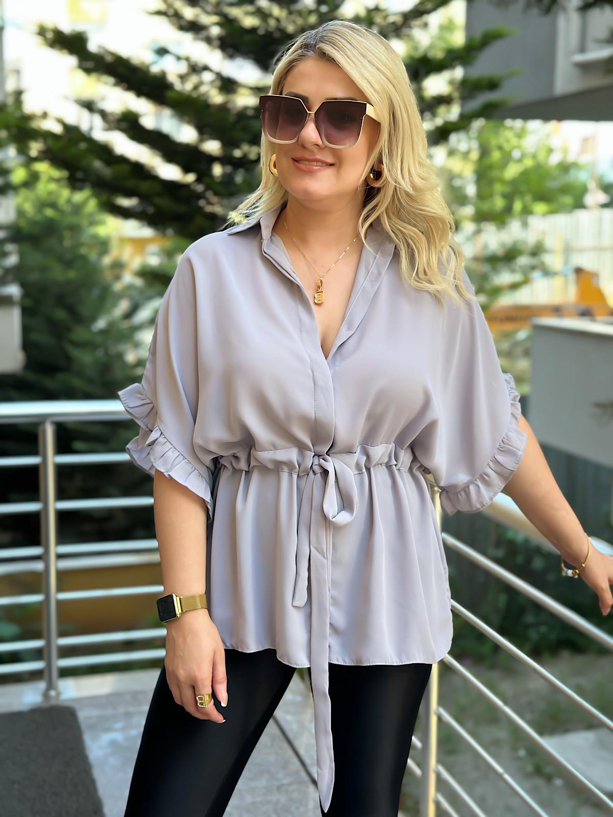 Kolları Fırfırlı Belden Büzgü Detaylı Gömlek Bluz GRİ