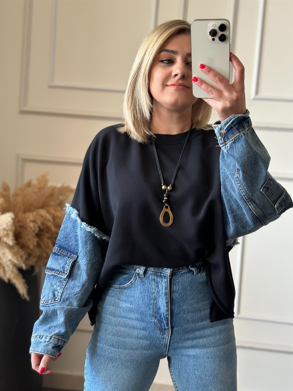 Kolları Kot Detaylı Sweatshirt SİYAH