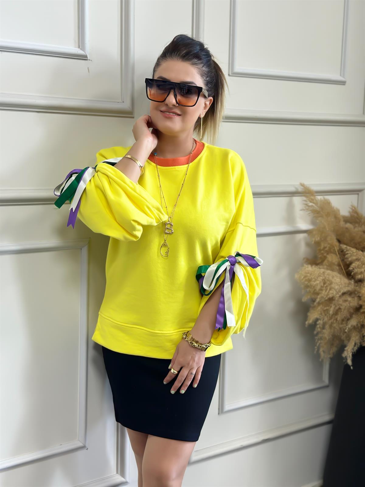Kolları Renkli Kurdele Detaylı Sweatshırt Sarı