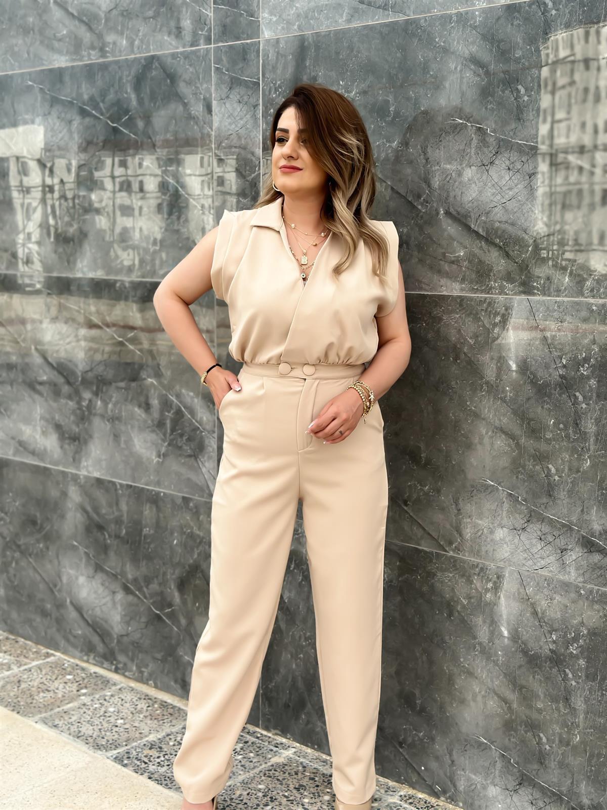 Kruvaze Yaka Beli Düğme Detaylı Omzu Drapeli Tulum BEJ