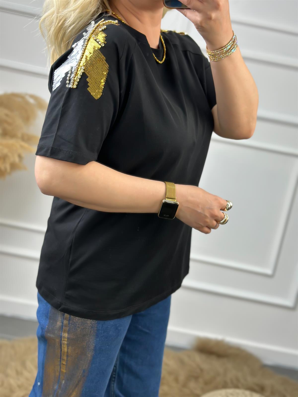 Omuz Pullu Tshirt SİYAH