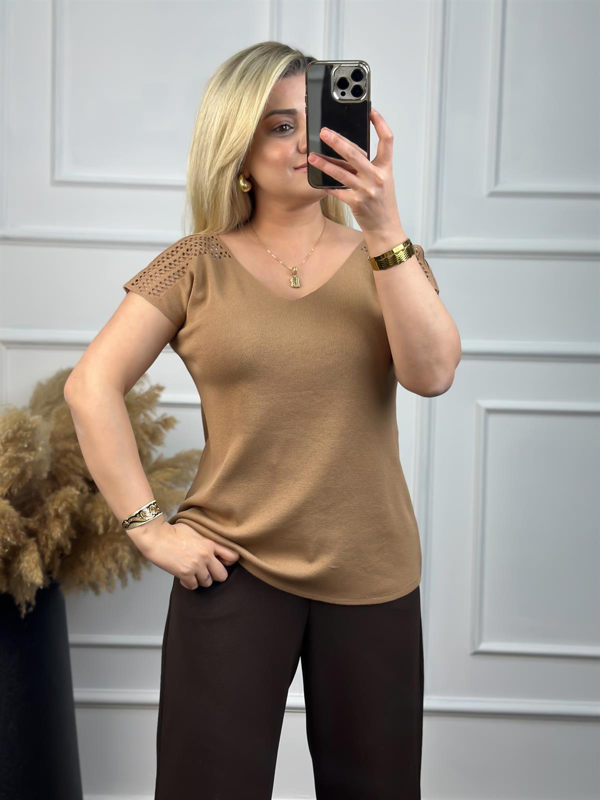 Omuzu Yırtmaçlı V Yaka Merserize CAMEL