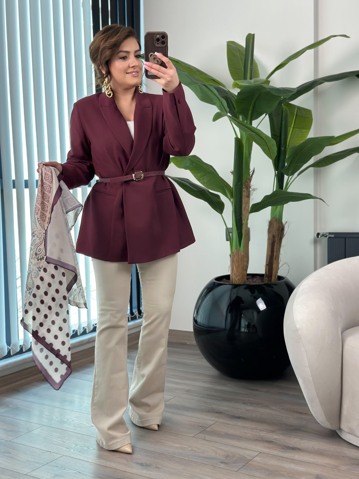 Omzu Fularlı Kemerli Astarlı Ceket MÜRDÜM