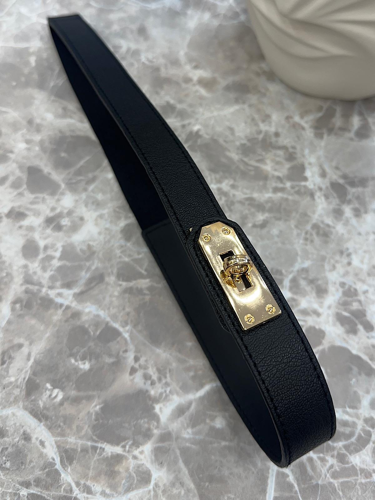 Önden Elastik Detaylı Kemer SİYAH