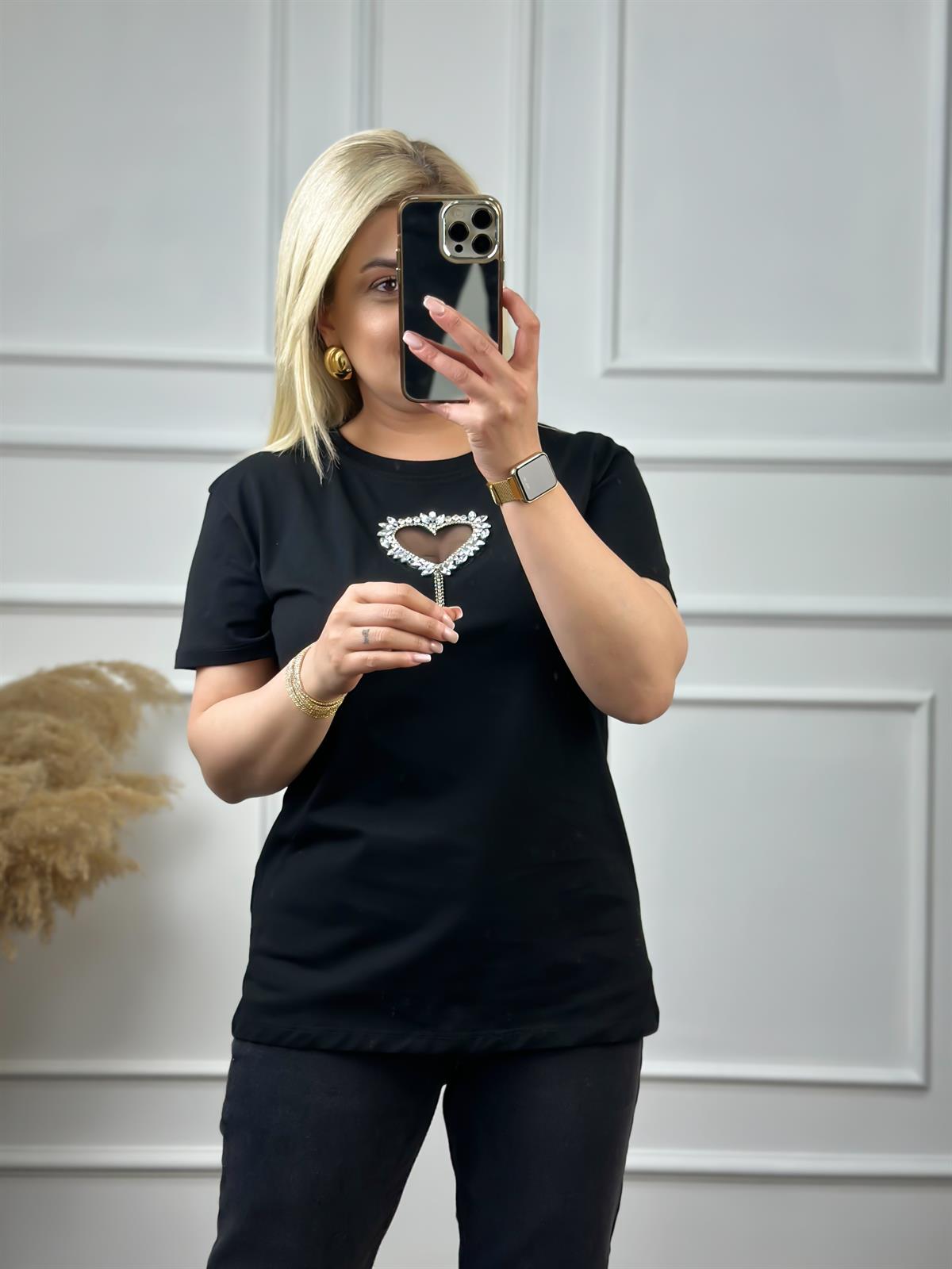 Önü Açık Kalpli Taşlı Tshirt SİYAH