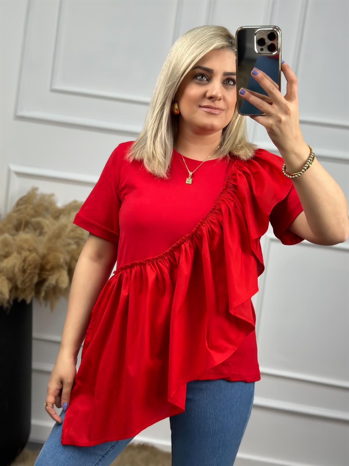 Önü Büzgü Detaylı Kısa Kollu Tshirt KIRMIZI