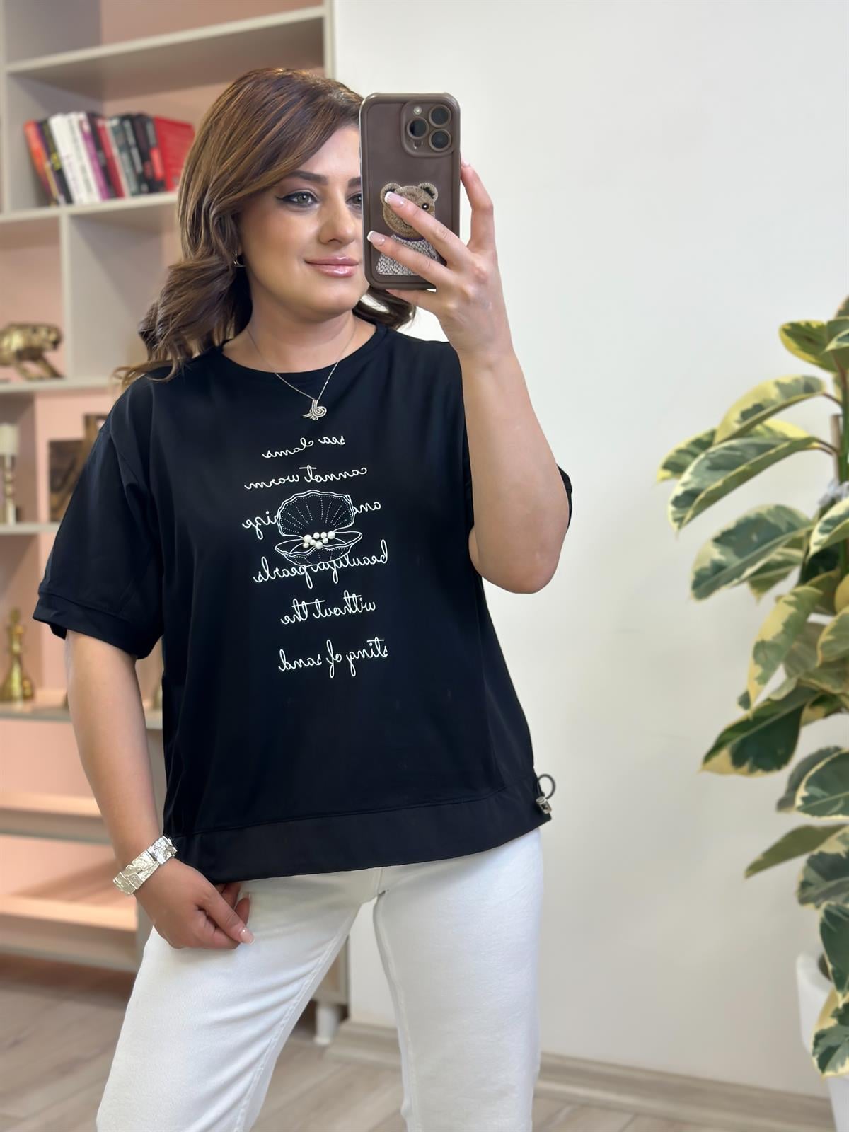 Oversize Eteği Büzgü Detaylı Yazı basklı Tshirt SİYAH