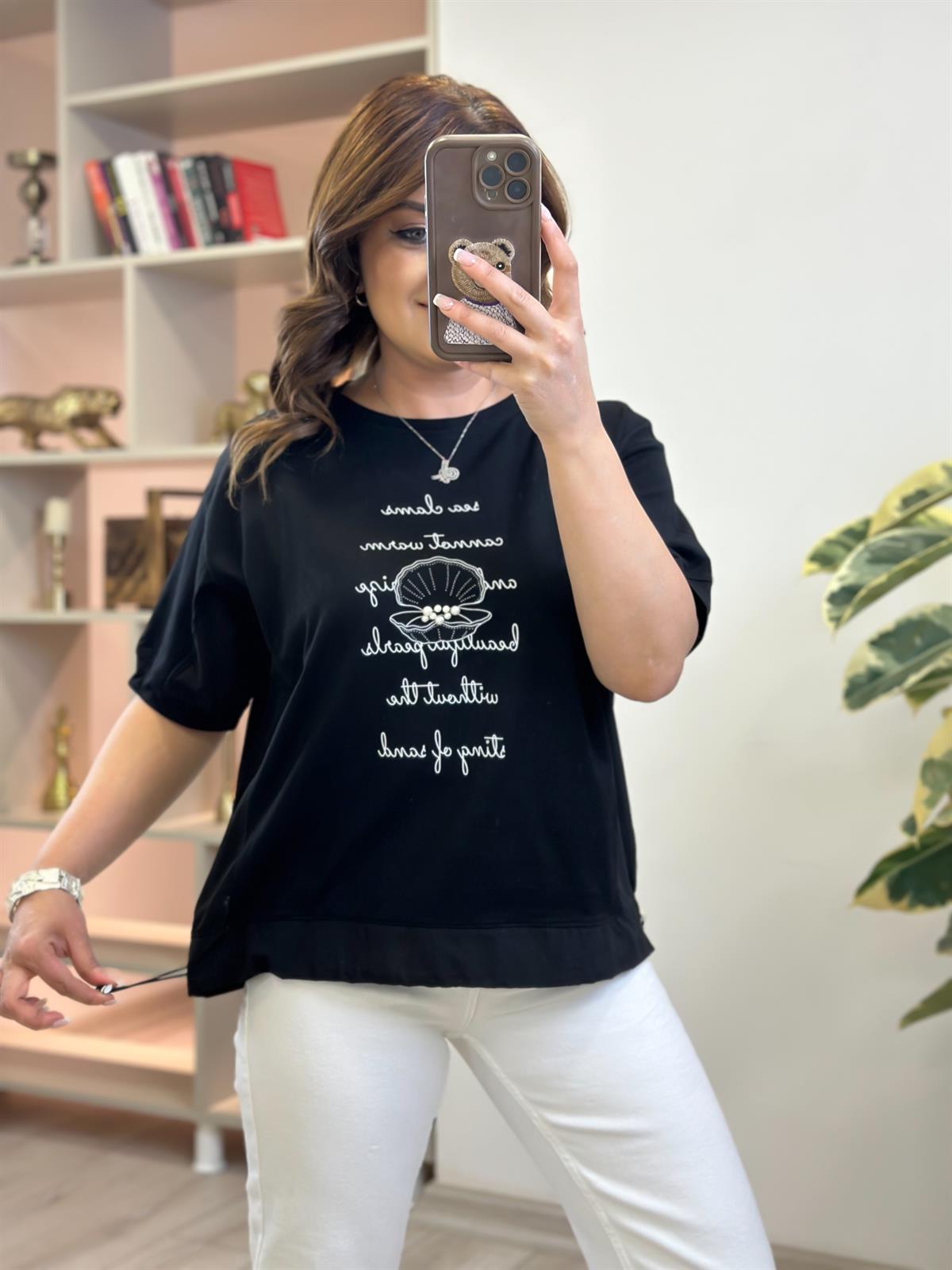 Oversize Eteği Büzgü Detaylı Yazı basklı Tshirt SİYAH