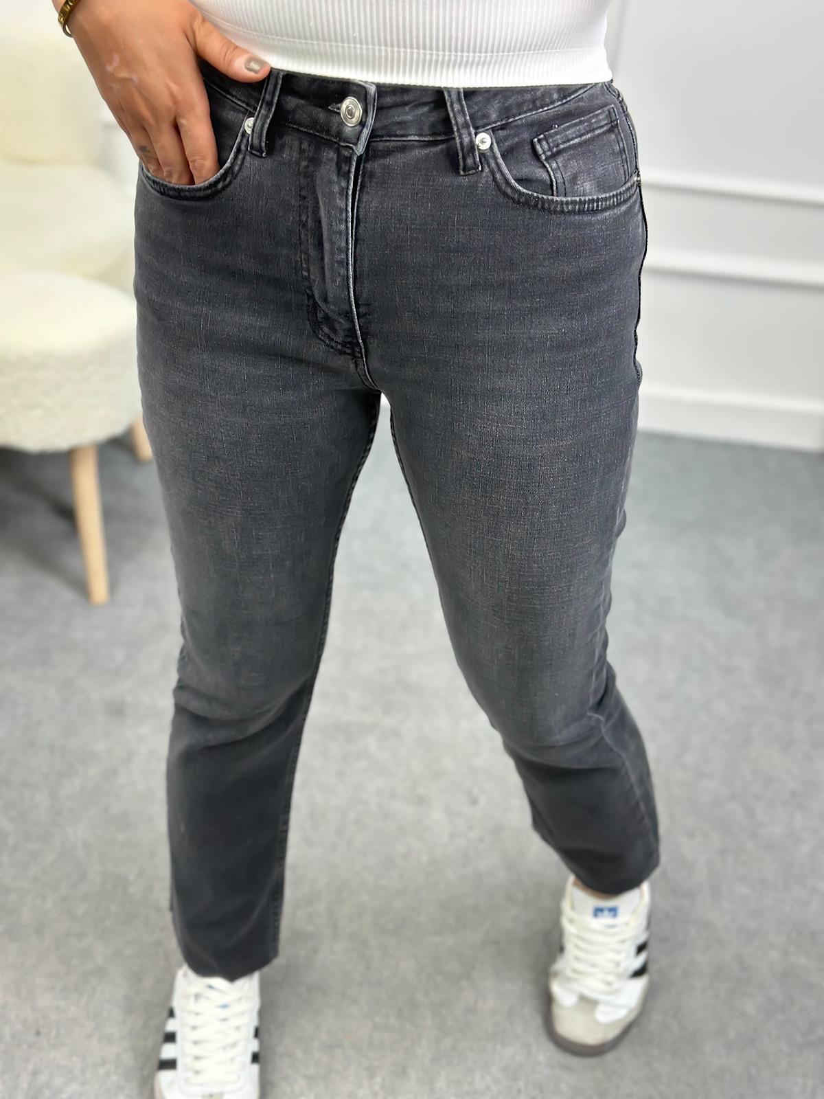 Paçası Kesik Orjinal Fit Mom Jean FÜME