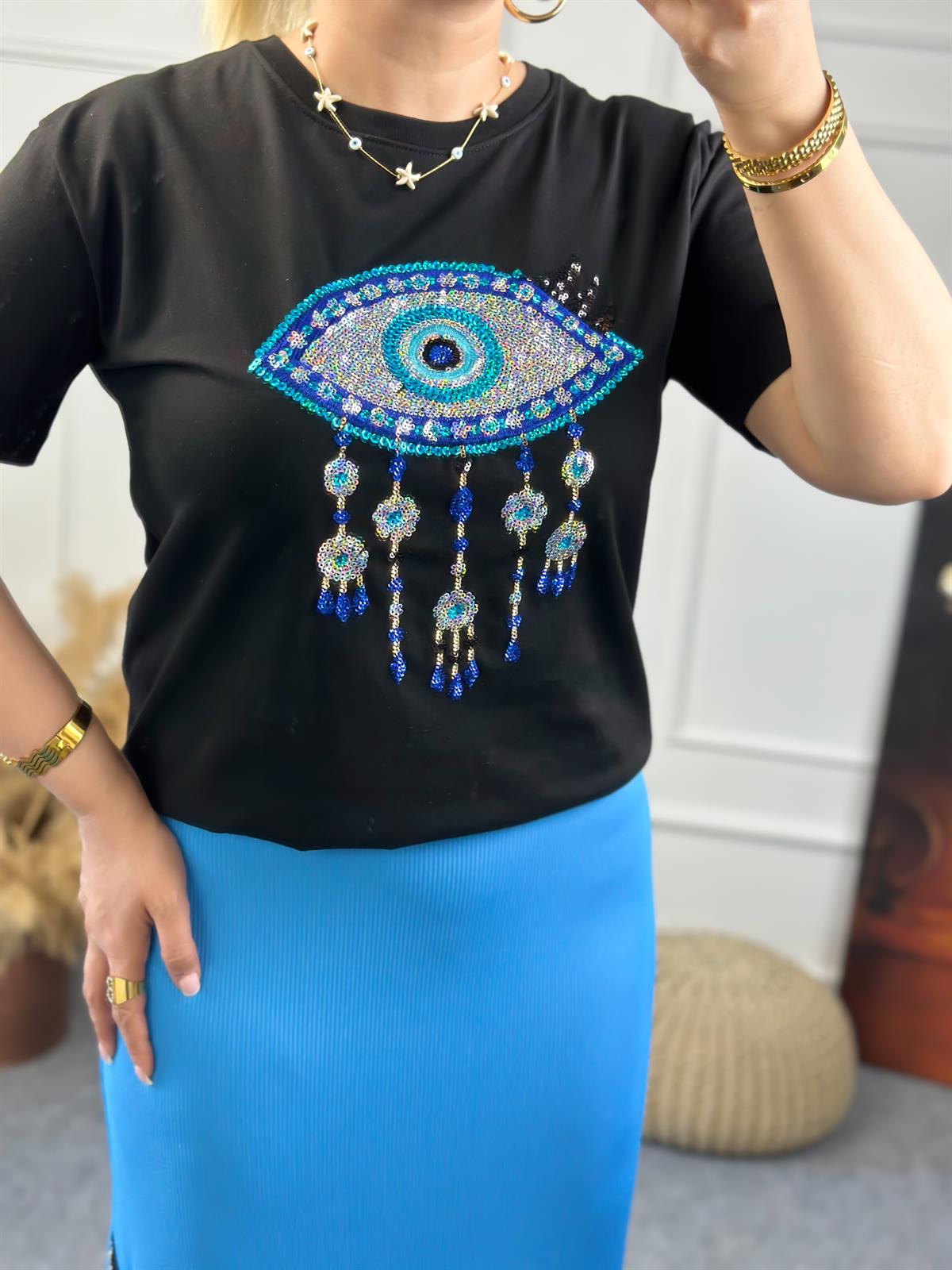 Pullu Göz Detaylı Tshirt SİYAH