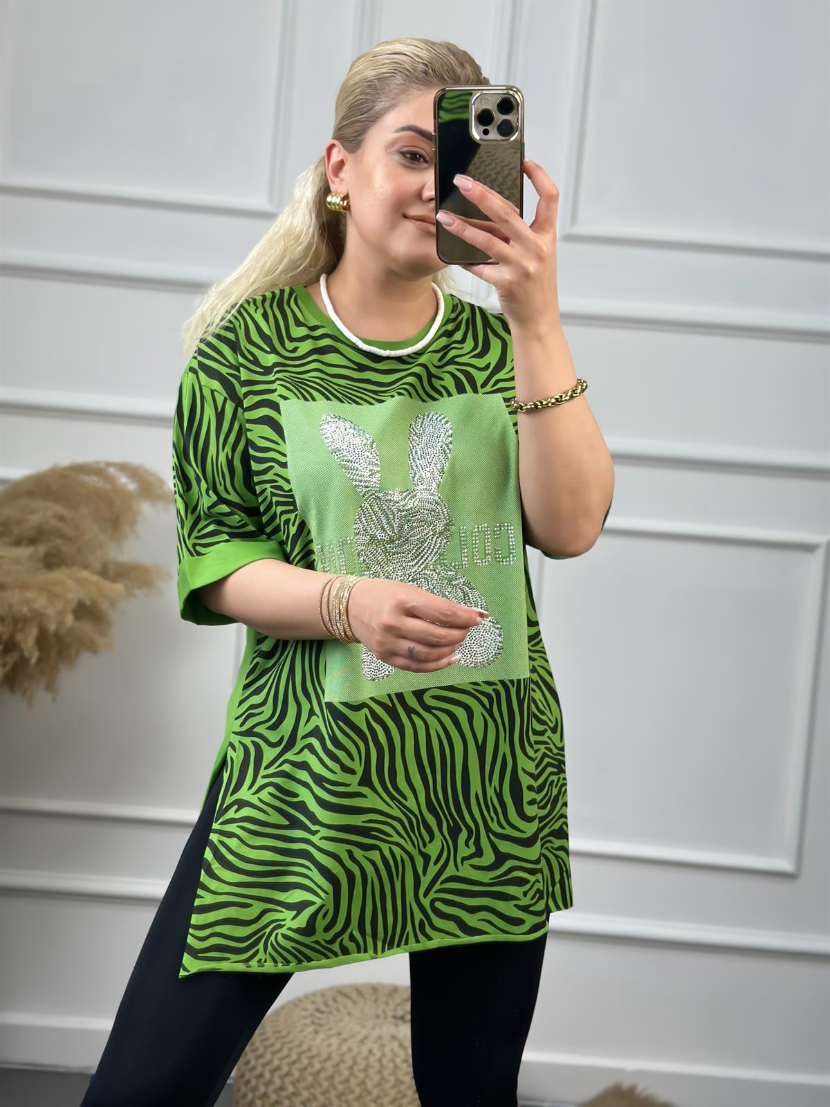 Renkli Tavşanlı Tshirt YEŞİL