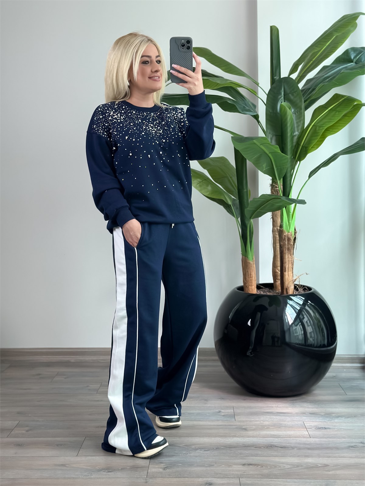 Serpme Taş Detaylı Sweatshirt LACİVERT