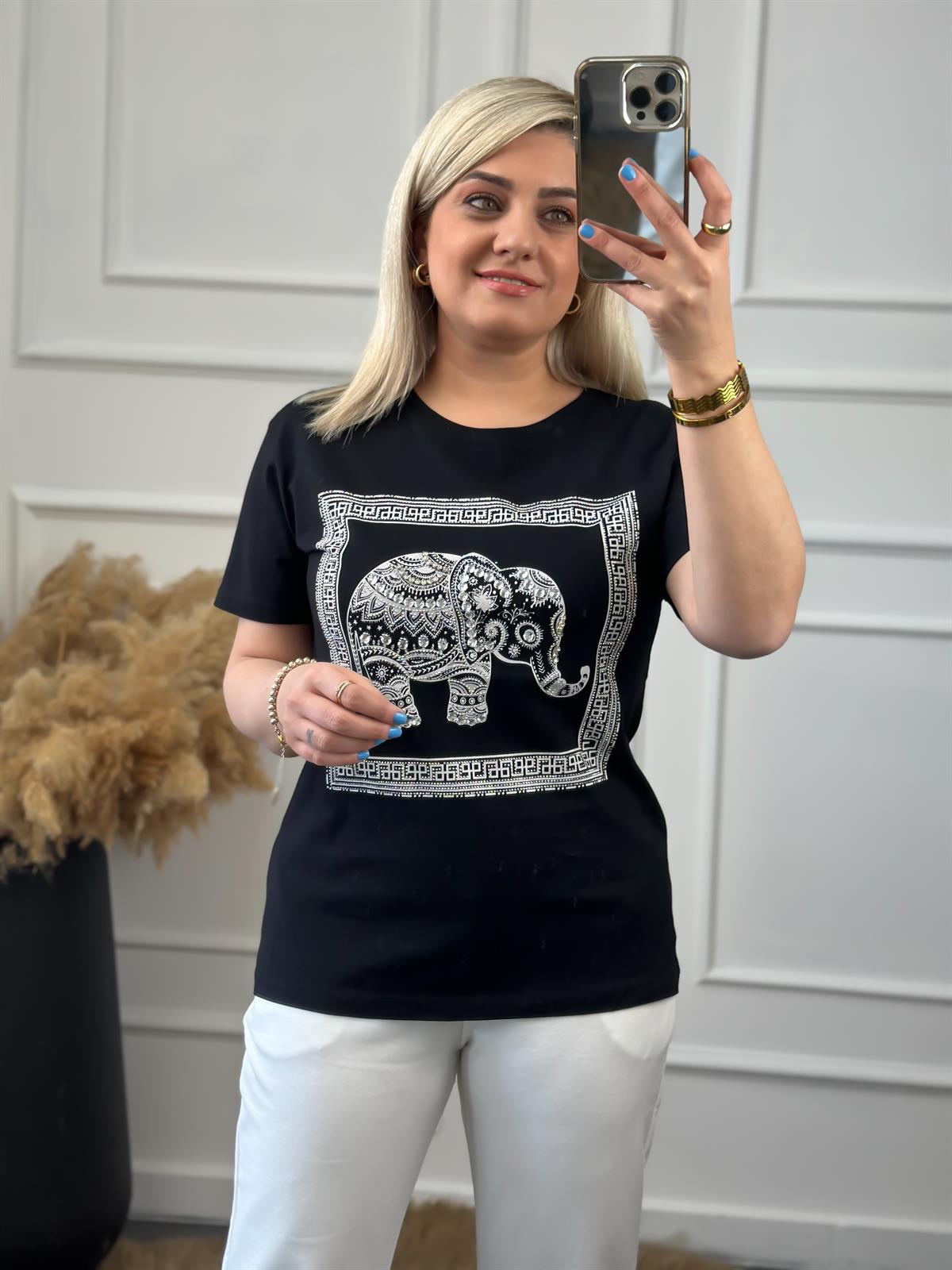Taş İşleme Fil Desen Bisikilet Yaka Tshirt SİYAH