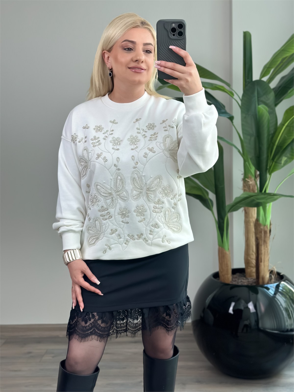 Taş İşlemeli Kelebek Desenli Sweatshirt BEYAZ