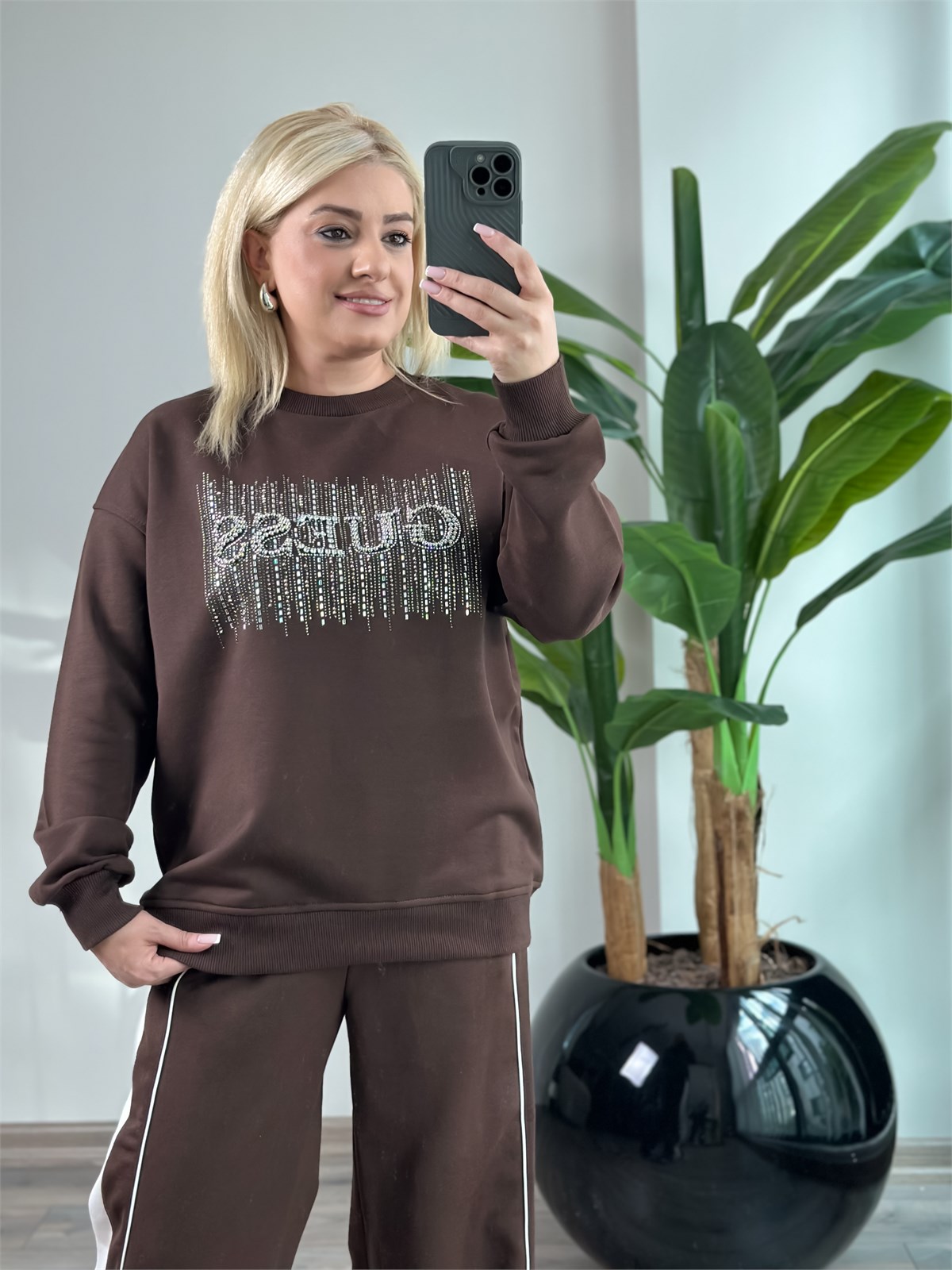 Taş İşlemeli Yazı Baskılı Sweatshirt KAHVE