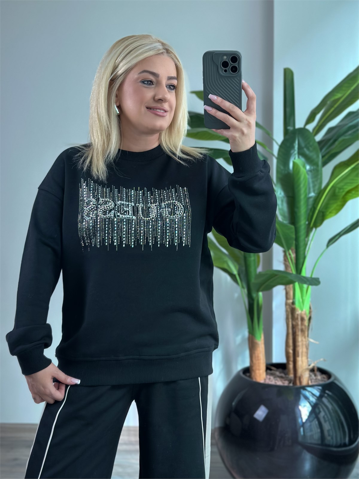Taş İşlemeli Yazı Baskılı Sweatshirt SİYAH