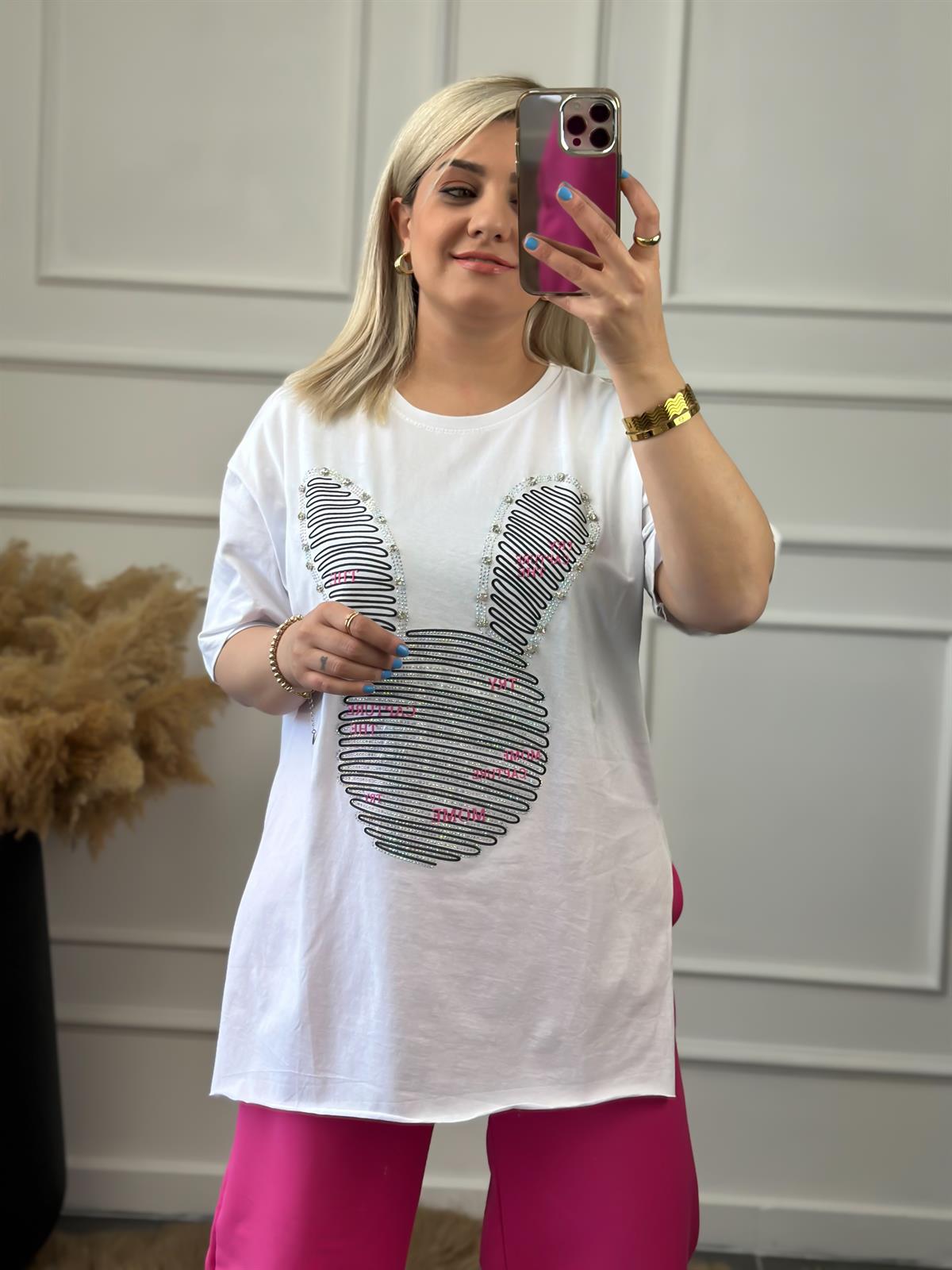 Tavşan Figürlü Taş İşleme Yanları Yırtmaçlı Tshirt BEYAZ