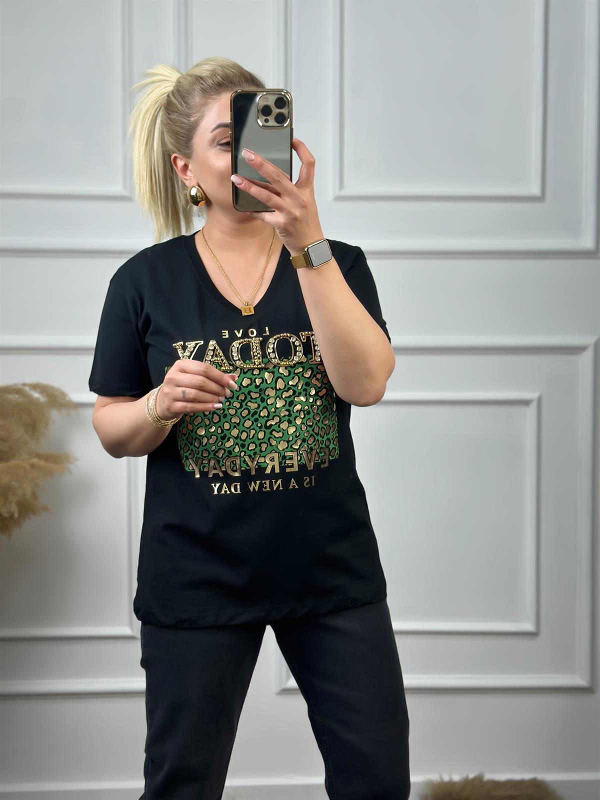 Today V Yaka Taşlı Tshirt SİYAH