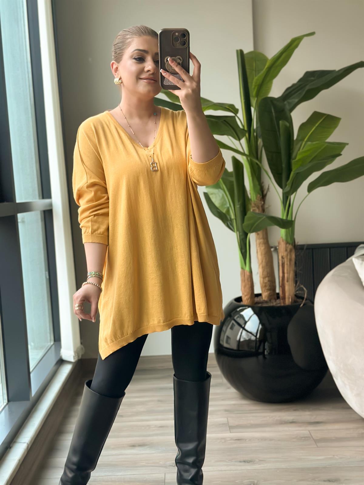 V Yaka Yarım Kol Triko Sarı