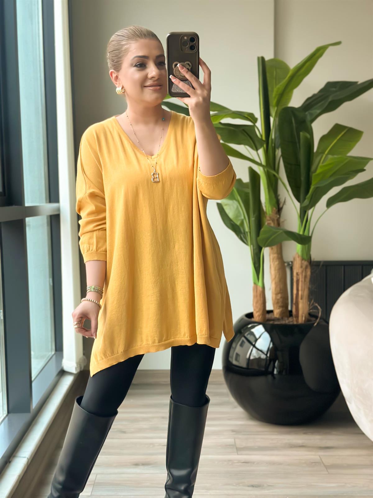 V Yaka Yarım Kol Triko Sarı