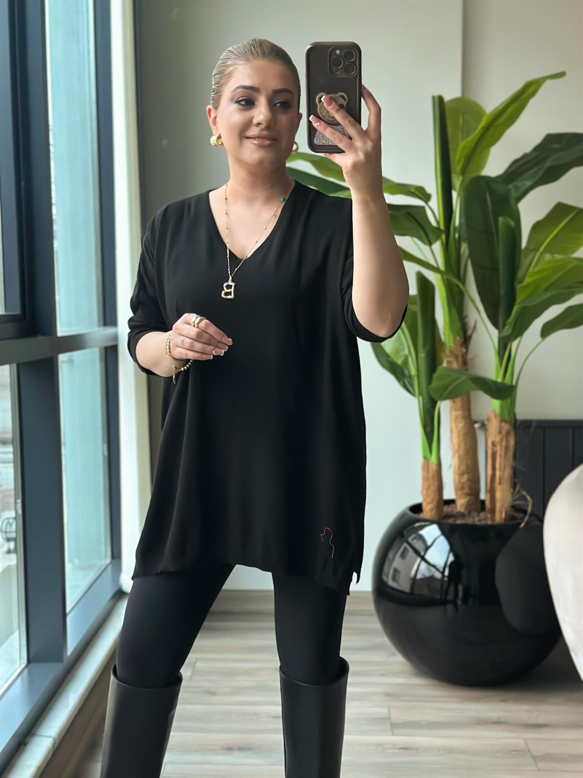 V Yaka Yarım Kol Triko SİYAH