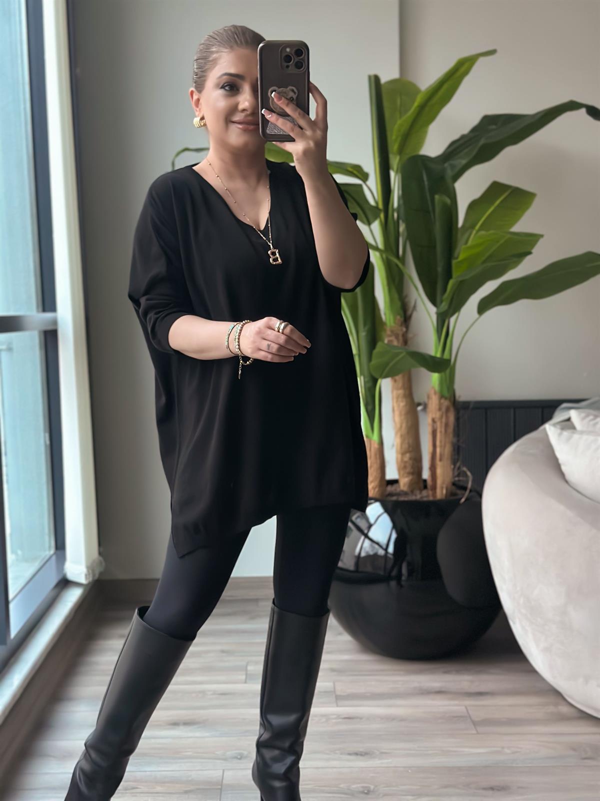 V Yaka Yarım Kol Triko SİYAH