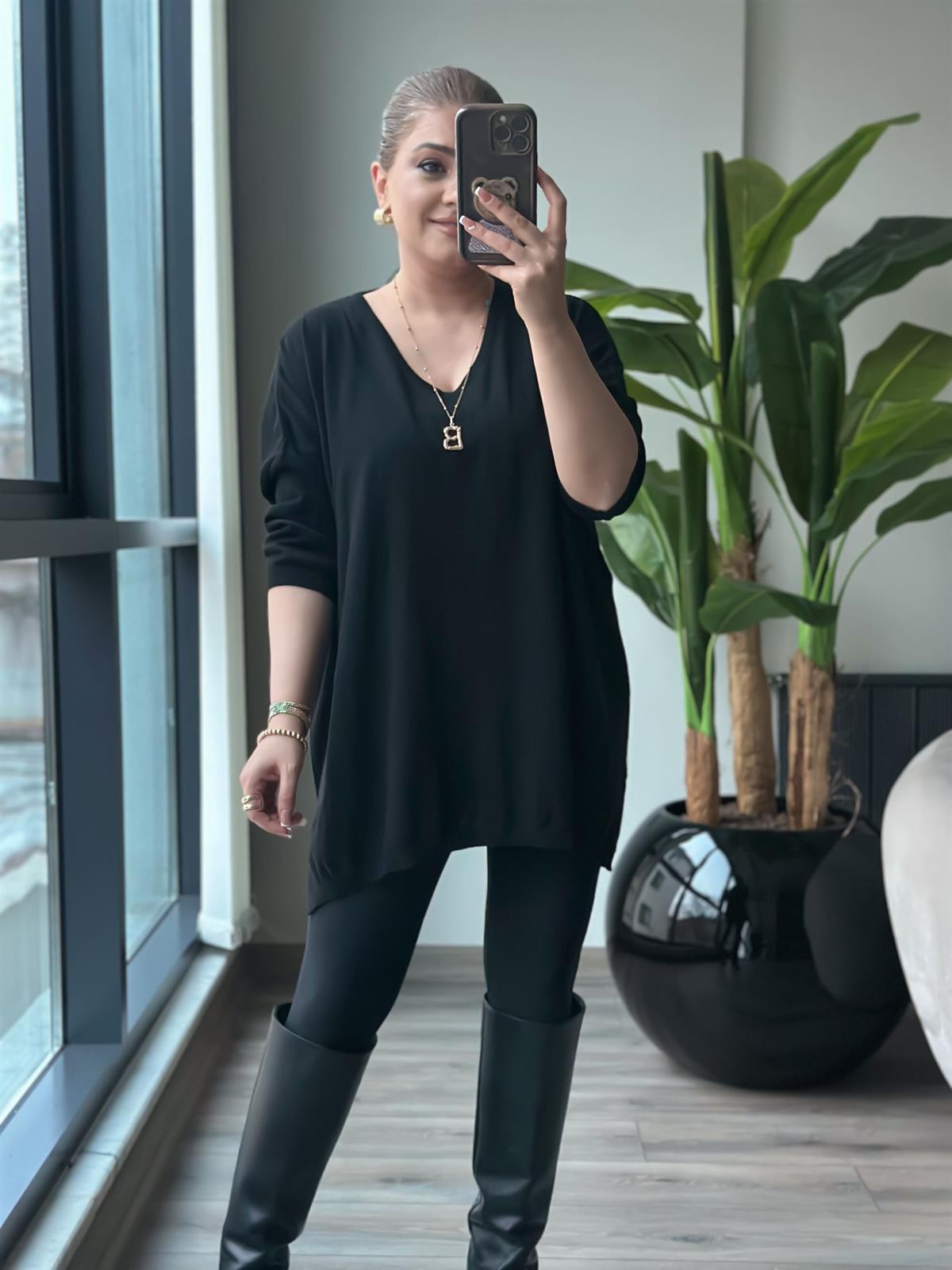 V Yaka Yarım Kol Triko SİYAH