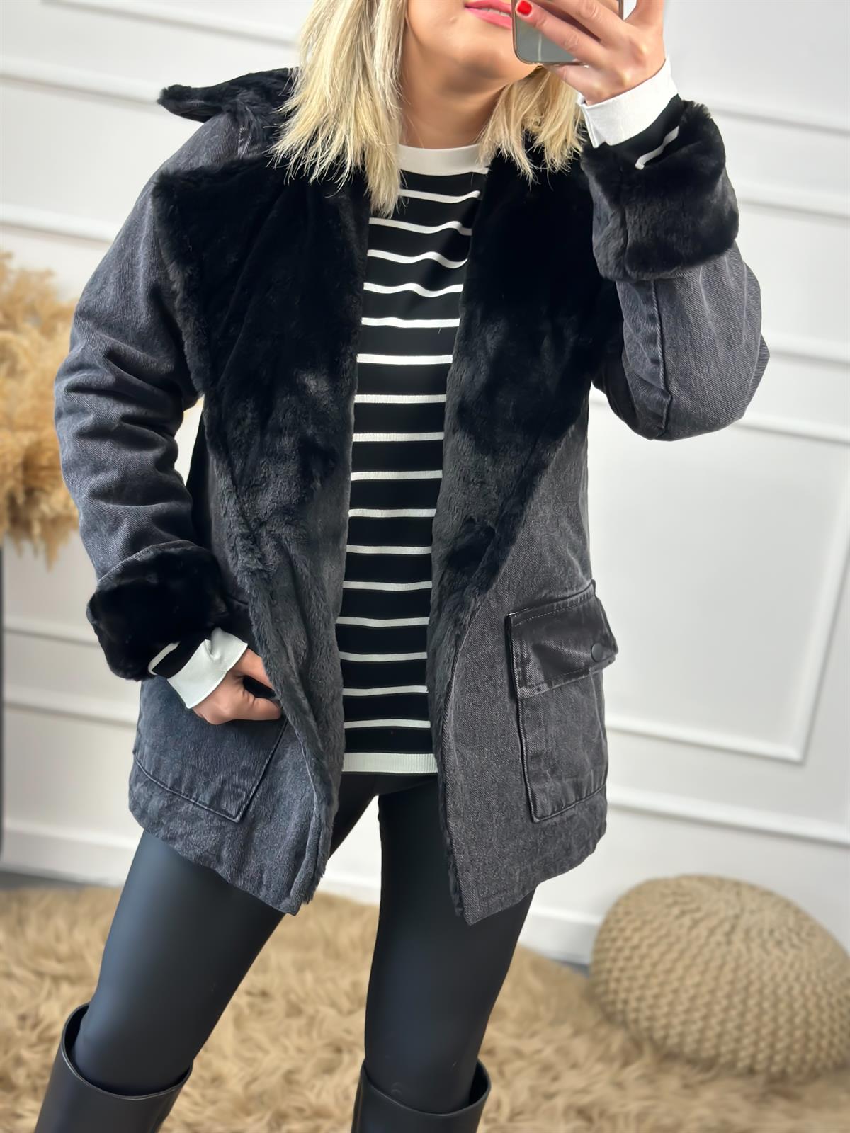 Versoft Düğme Detaylı Kürklü Kot Mont SİYAH