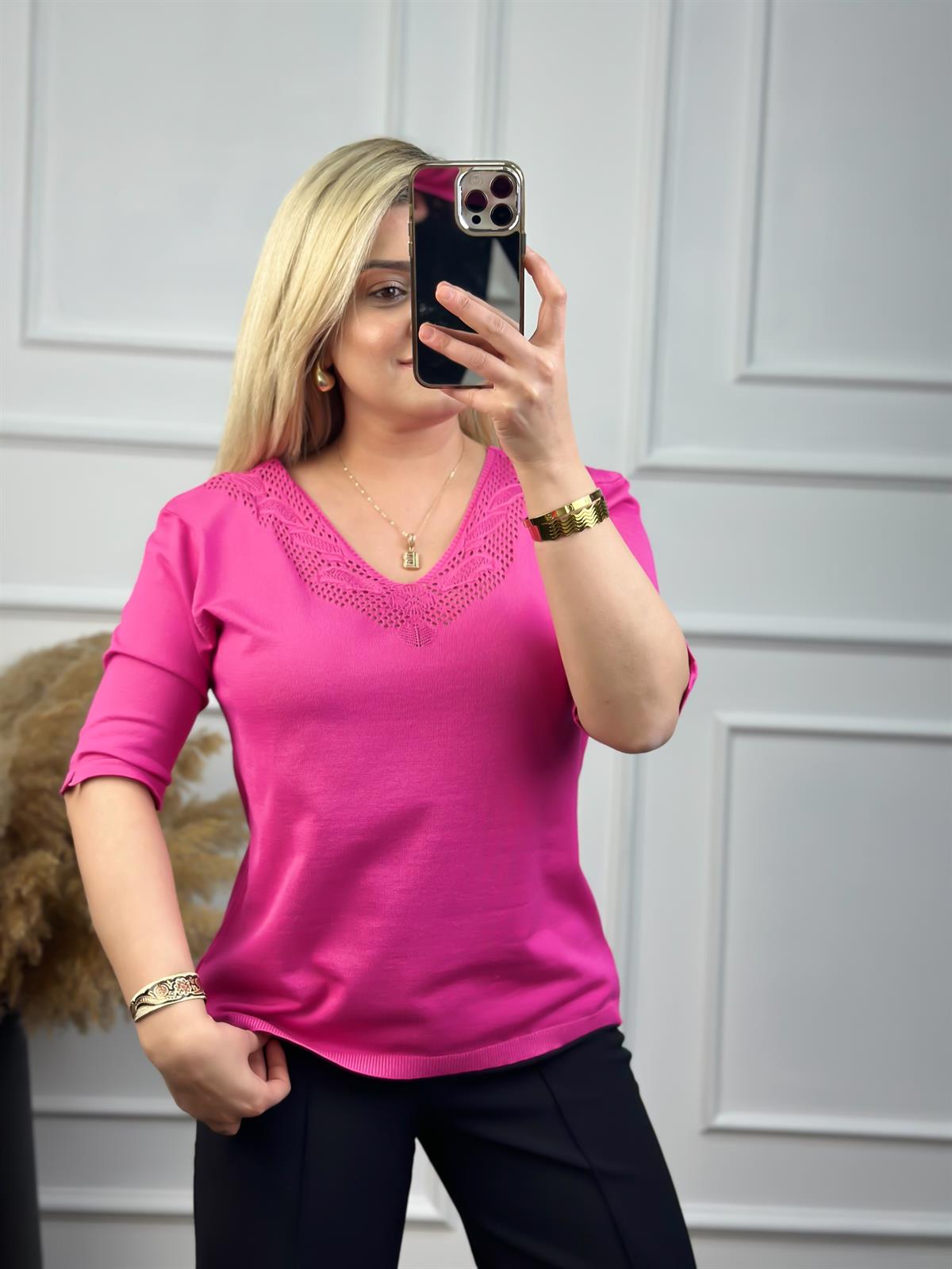 Yaka Detaylı Kısa  Kol Bluz FUŞYA