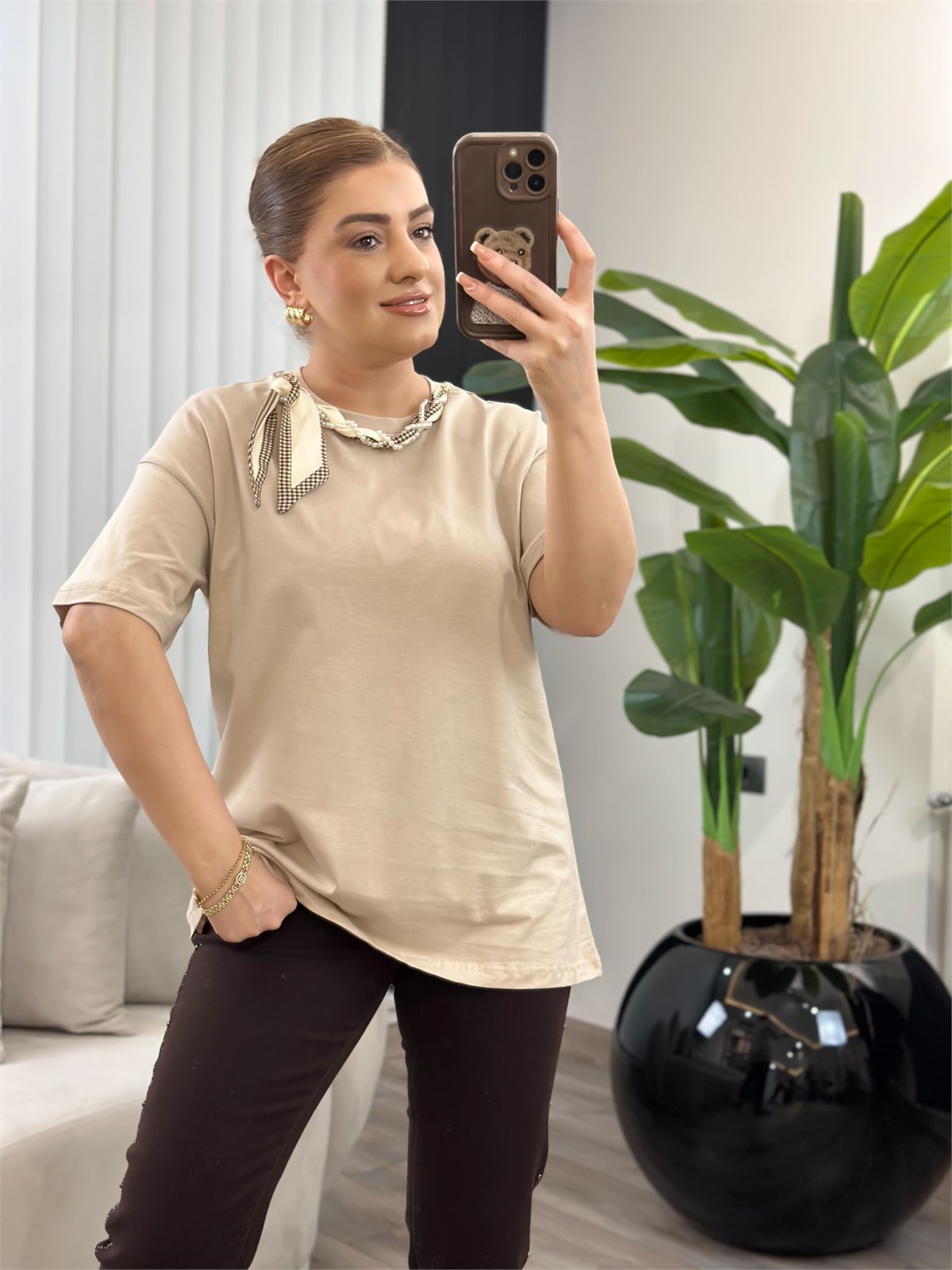 Yaka İncili Fularlı Pamuk Penye Tshirt BEJ
