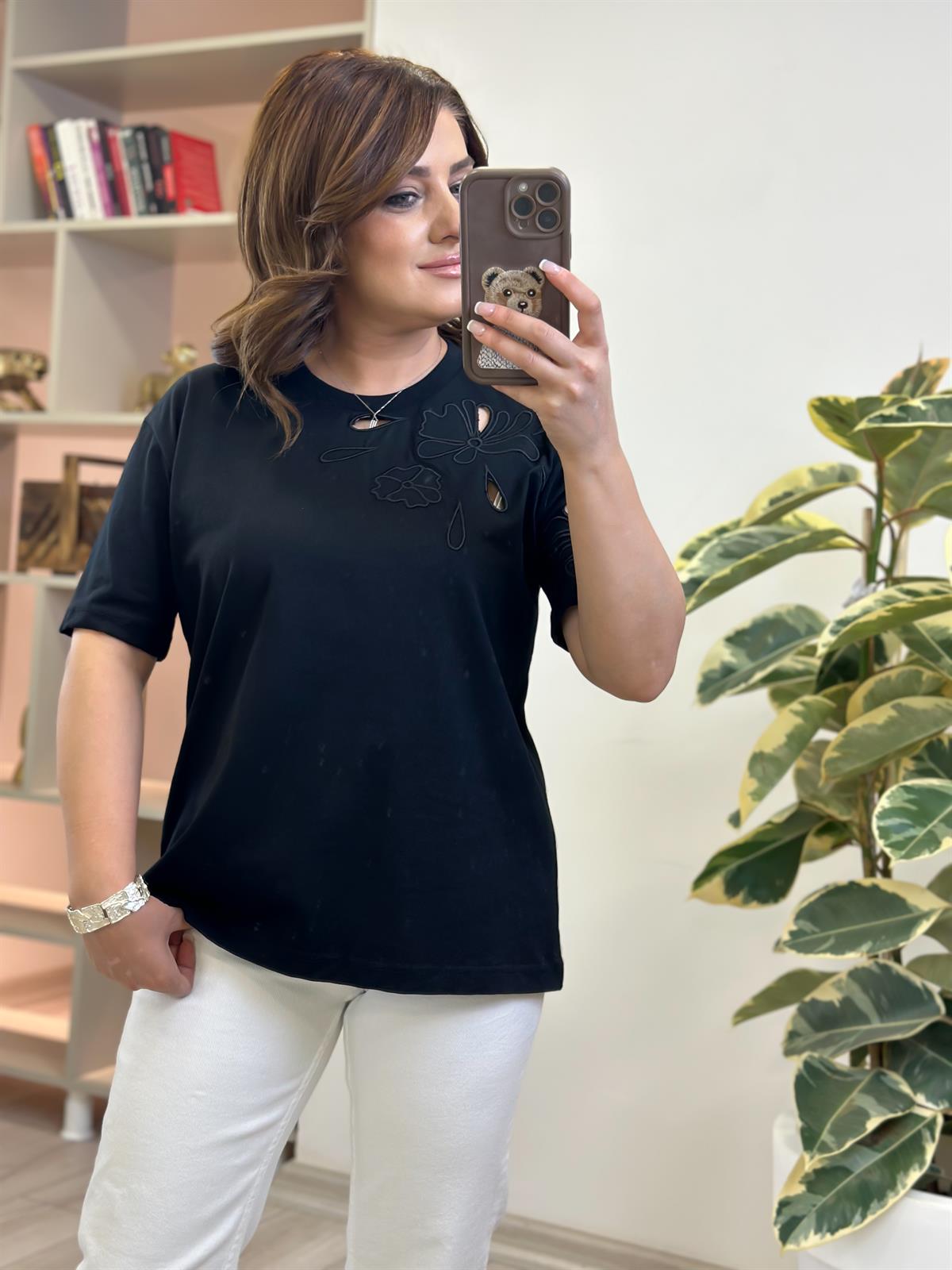 Yan Kol Nakış Detay T-shirt SİYAH