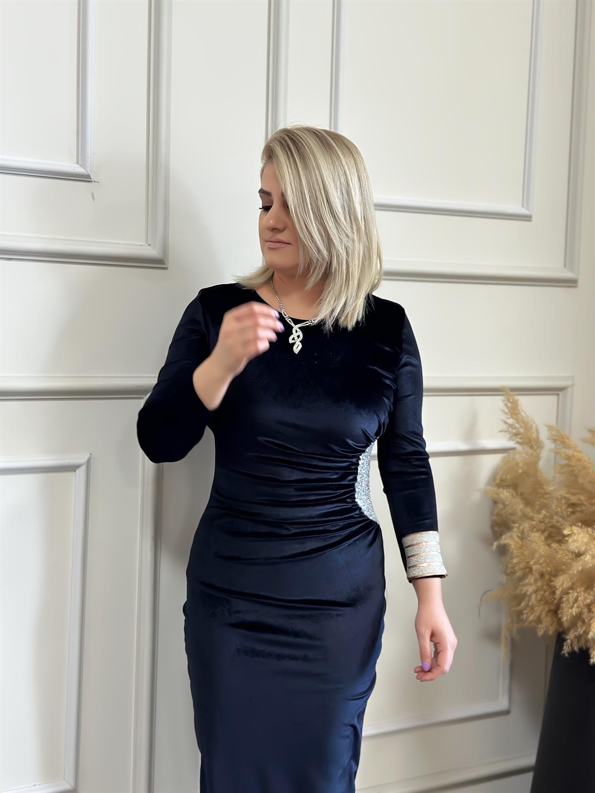 Yandan Drape Detaylı Pul İşlemeli Kadife Elbise SİYAH