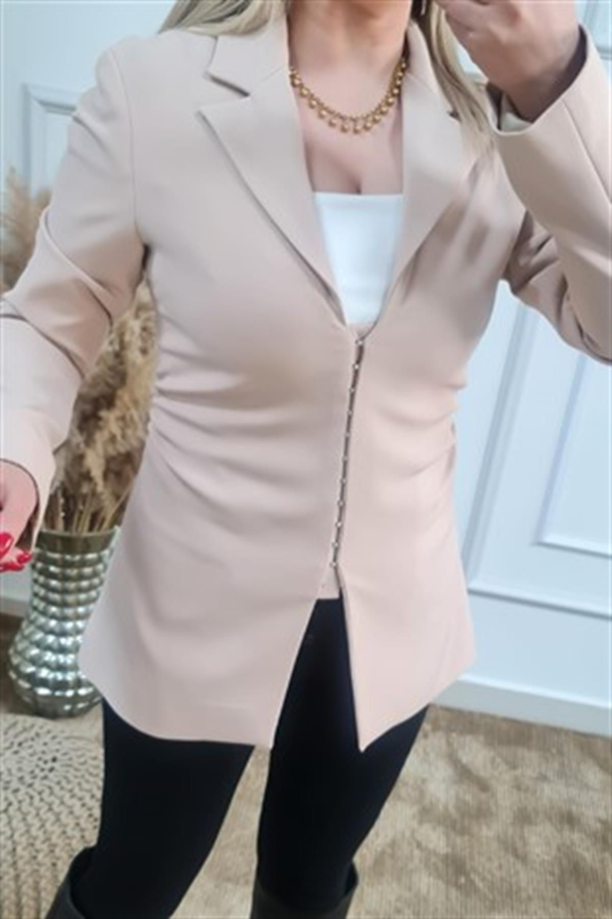 Yanları Büzgülü Fit Kesim Ceket BEJ
