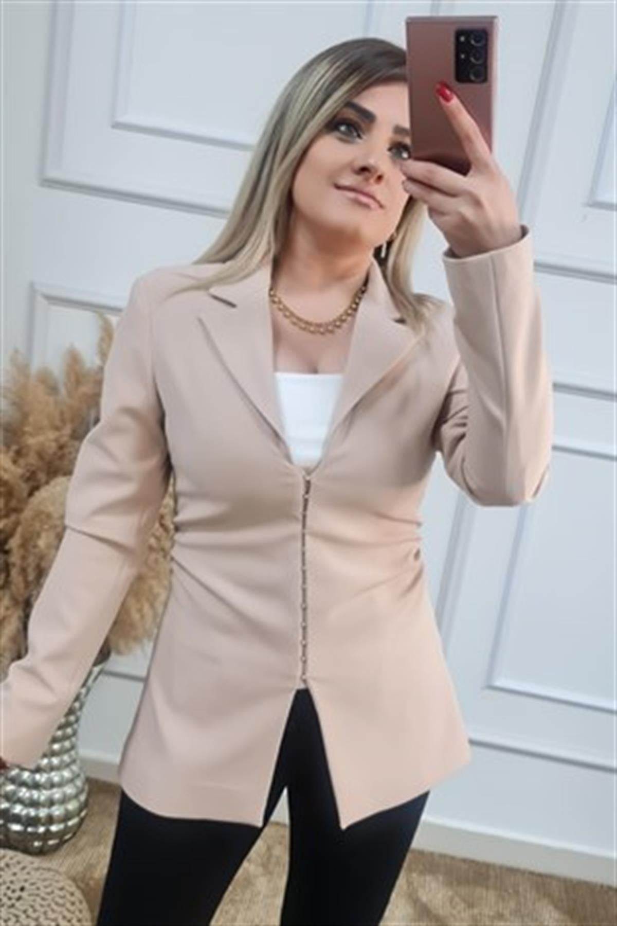 Yanları Büzgülü Fit Kesim Ceket BEJ