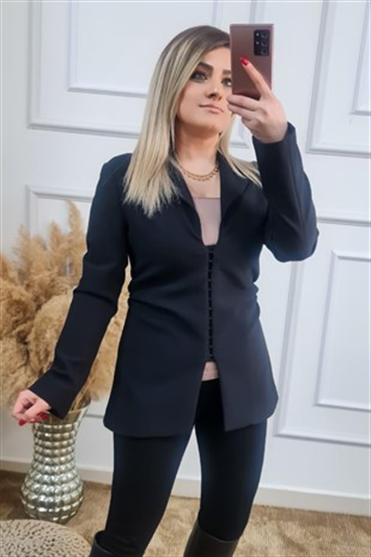 Yanları Büzgülü Fit Kesim Ceket SİYAH