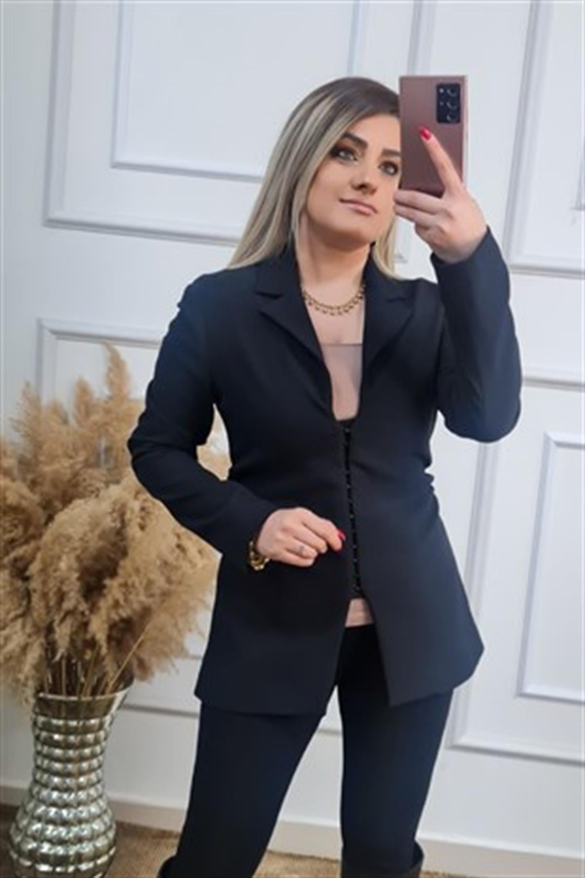Yanları Büzgülü Fit Kesim Ceket SİYAH